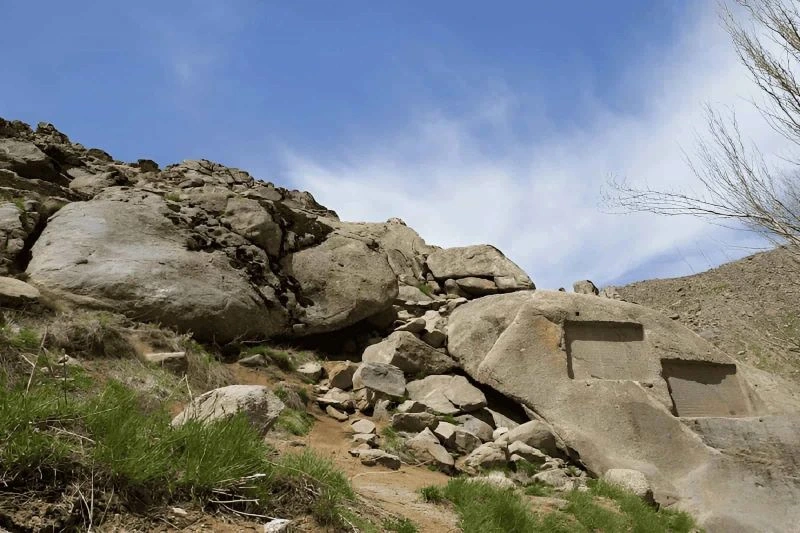 گنج‌نامه در همدان